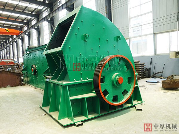 河南鄭州錘式移動(dòng)石料破碎站破碎機(jī)廠家