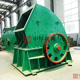 河南鄭州錘式移動石料破碎站破碎機(jī)廠家